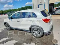 2017 Mitsubishi OUTLANDER фото
