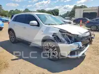 2017 Mitsubishi OUTLANDER photo