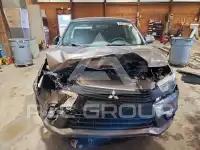 2017 Mitsubishi OUTLANDER photo