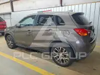 2017 Mitsubishi OUTLANDER photo