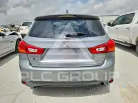 2017 Mitsubishi OUTLANDER photo