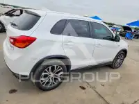 2017 Mitsubishi OUTLANDER photo