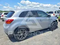 2017 Mitsubishi OUTLANDER photo