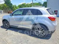 2017 Mitsubishi OUTLANDER photo