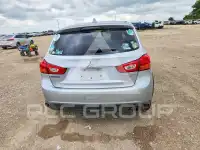 2017 Mitsubishi OUTLANDER photo