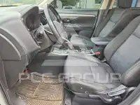 2017 Mitsubishi OUTLANDER фото