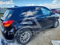 2017 Mitsubishi OUTLANDER photo