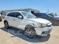 2017 Mitsubishi OUTLANDER photo
