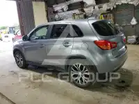 2017 Mitsubishi OUTLANDER photo