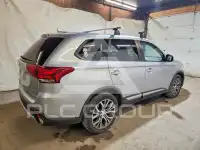2017 Mitsubishi OUTLANDER photo