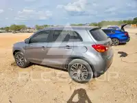 2017 Mitsubishi OUTLANDER photo