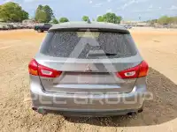 2017 Mitsubishi OUTLANDER photo