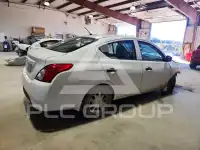 2017 Nissan VERSA фото