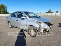 2017 Nissan VERSA фото