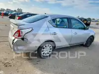 2017 Nissan VERSA photo