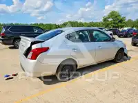 2017 Nissan VERSA фото