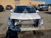 2017 Nissan VERSA фото