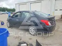 2017 Nissan VERSA photo