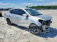 2017 Nissan VERSA photo