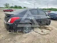 2017 Nissan VERSA photo