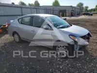 2017 Nissan VERSA photo