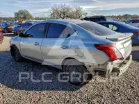 2017 Nissan VERSA фото