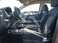 2017 Nissan VERSA фото