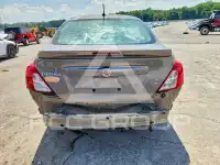 2017 Nissan VERSA фото
