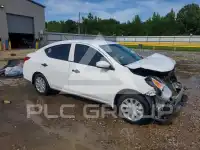 2017 Nissan VERSA photo