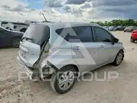 2017 Nissan VERSA фото