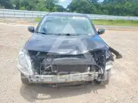 2017 Nissan VERSA фото