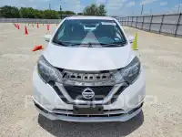 2017 Nissan VERSA фото