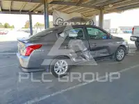 2017 Nissan VERSA фото