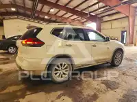2017 Nissan ROGUE photo