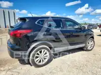 2017 Nissan ROGUE photo