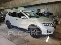 2017 Nissan ROGUE photo