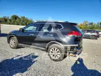 2017 Nissan ROGUE photo