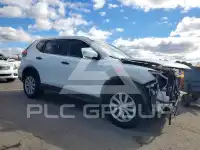 2017 Nissan ROGUE photo