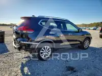 2017 Nissan ROGUE photo