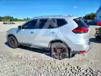 2017 Nissan ROGUE photo