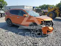 2017 Nissan ROGUE photo