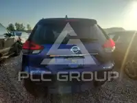 2017 Nissan ROGUE photo