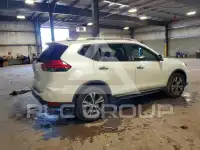 2017 Nissan ROGUE photo
