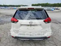 2017 Nissan ROGUE photo