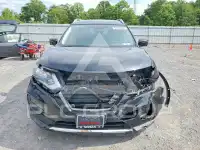 2017 Nissan ROGUE photo