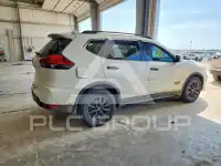 2017 Nissan ROGUE photo