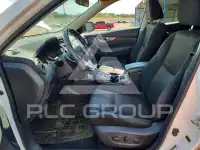 2017 Nissan ROGUE photo