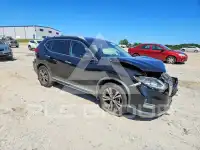 2017 Nissan ROGUE photo