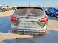 2017 Nissan ROGUE photo