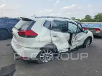 2017 Nissan ROGUE photo